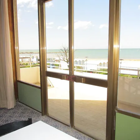 Plaza Hotel 2*